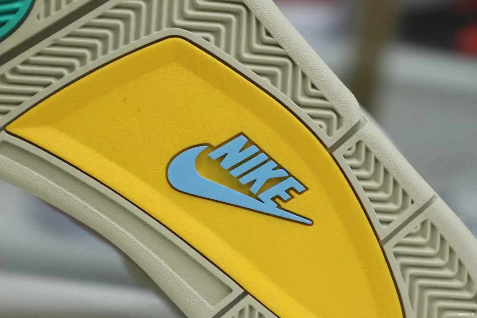 4 JORDAN LA RETRO HAZE' UNION AIR Kimikick X 'TAUPE 0406